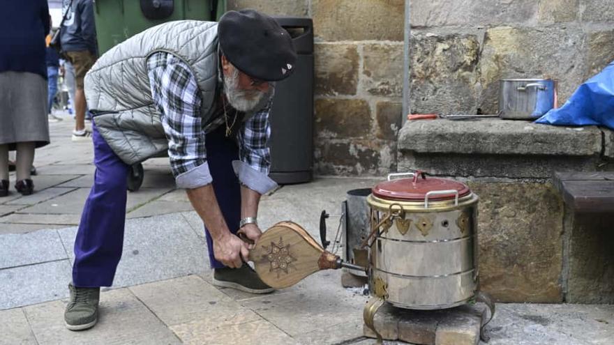 Las putxeras humean en Balmaseda en homenaje al tren de La Robla