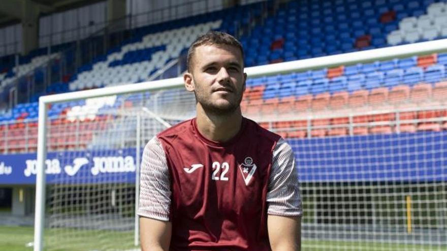 Aketxe: &quot;Todos pondremos nuestro grano de arena para que el Eibar ascienda&quot;