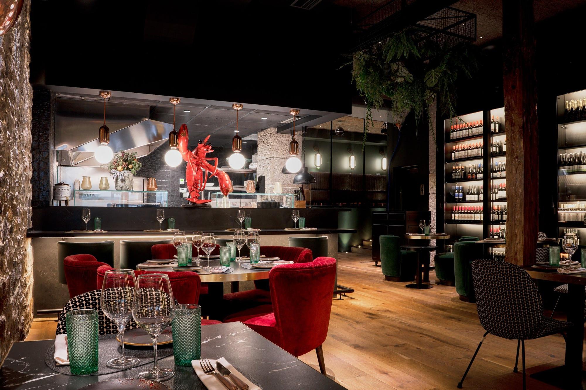 Basuki suma a su excelente cocina magníficos vinos, coctelería de autor y una atmósfera artística.