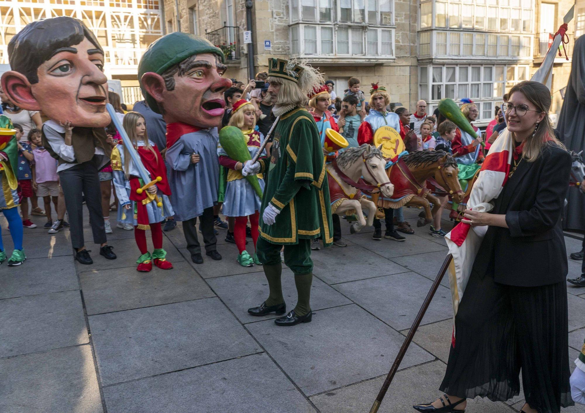 En imágenes: Así ha sido la tradicional Comitiva Municipal de ida a Vísperas