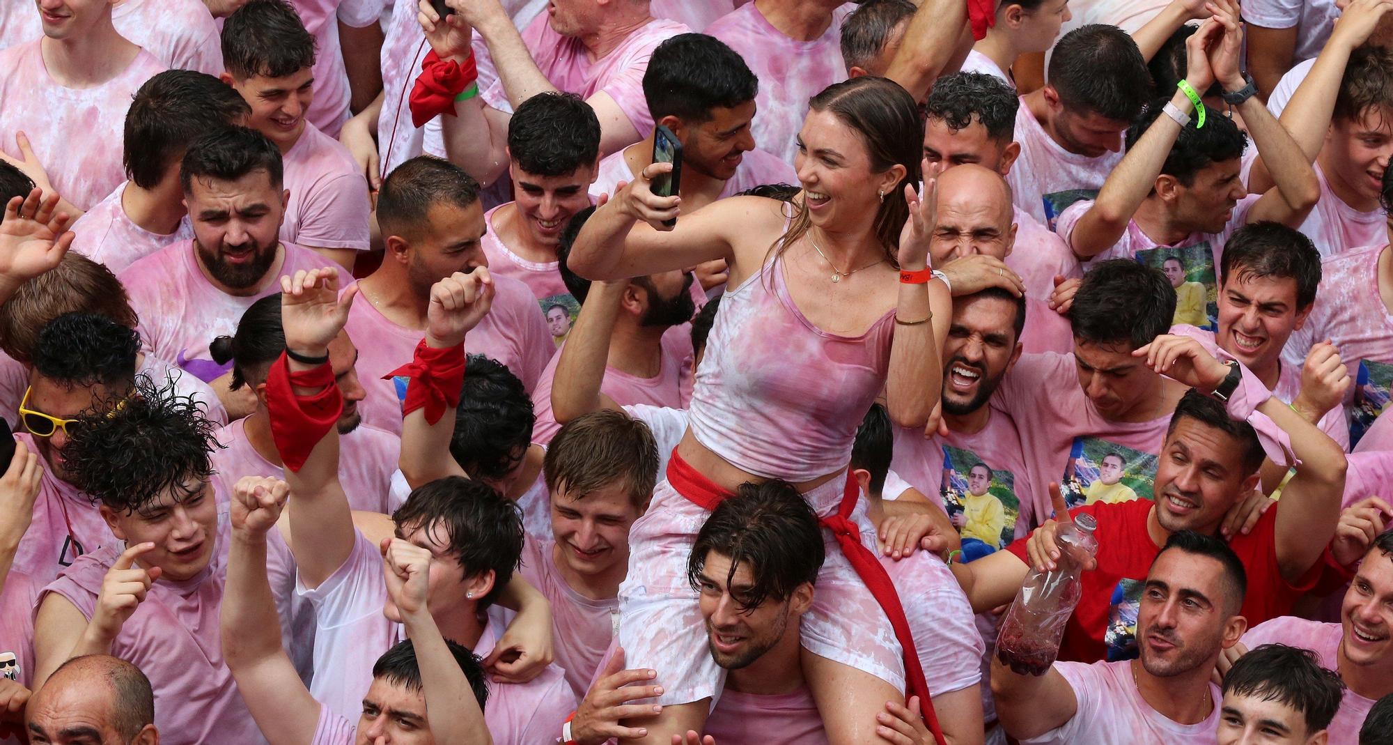 Fotos del  Chupinazo de San Fermín 2025 en Pamplona: ¡La fiesta más internacional se enciende con un grito solidario por Palestina!