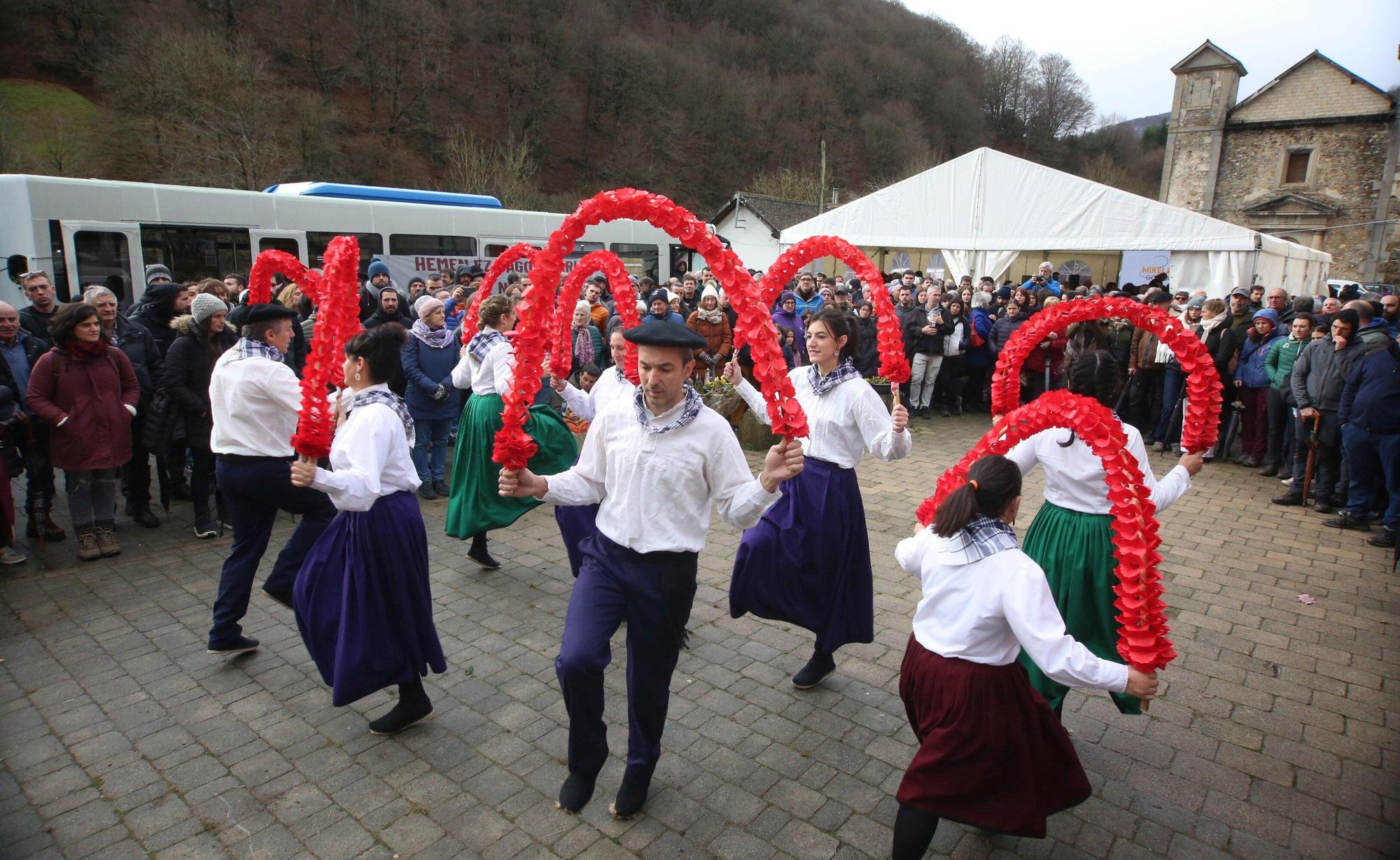 Fotos del homenaje a Mikel Zabalza en el 40 aniversario de su muerte tras ser detenido por la Guardia Civil