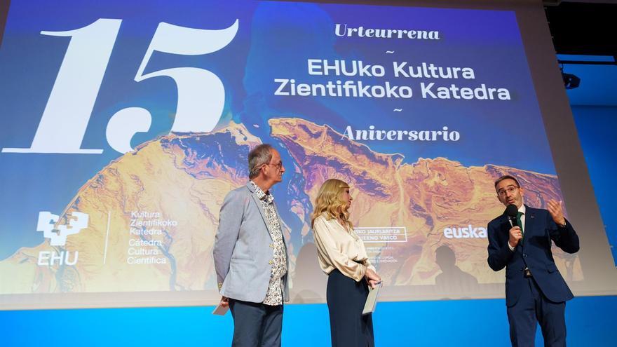 EHUko Kultura Zientifikoko Katedrak 45.500 lagun bildu ditu urtean zehar antolatutako jardueretan