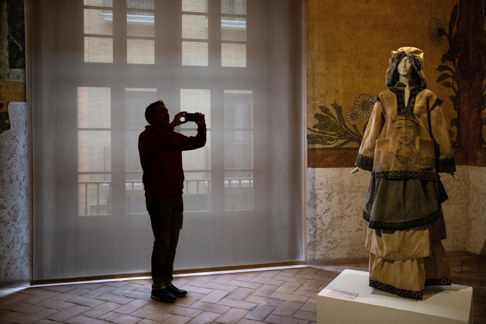 Fotos de la exposición de 'La herencia del Bogolanfini' en el Palacio del Condestable