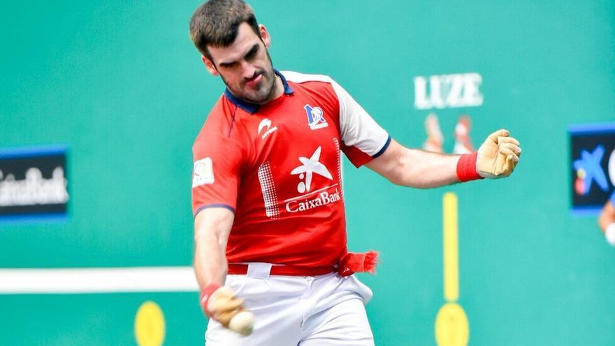 Joseba Ezkurdia cae derrotado en unos días ajetreados