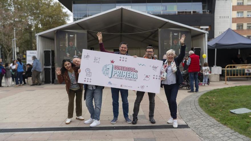 ACE Barakaldo llena el parque de Los Hermanos de música, solidaridad e historias de comercio local