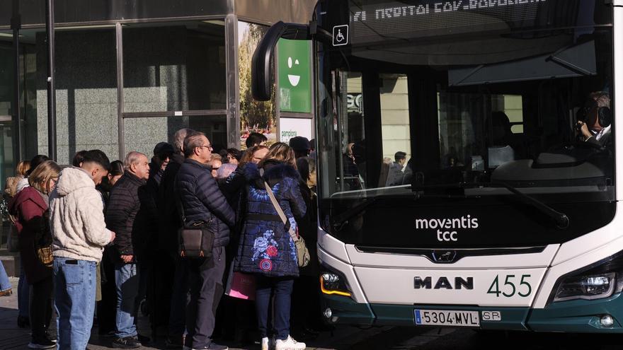 La mayoría del comité de villavesas pide negociar un convenio de eficacia general y sigue con la huelga