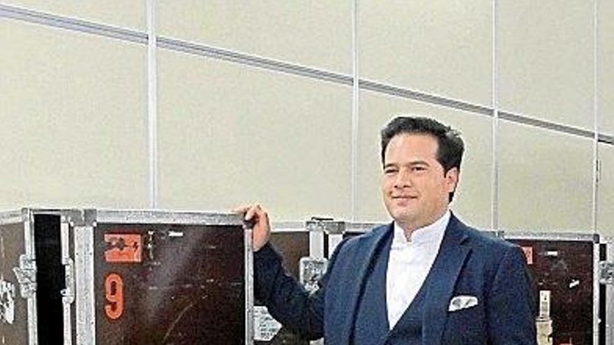 El maestro Robert Treviño, el año pasado, en una de sus actuaciones como director invitado por la OSE.