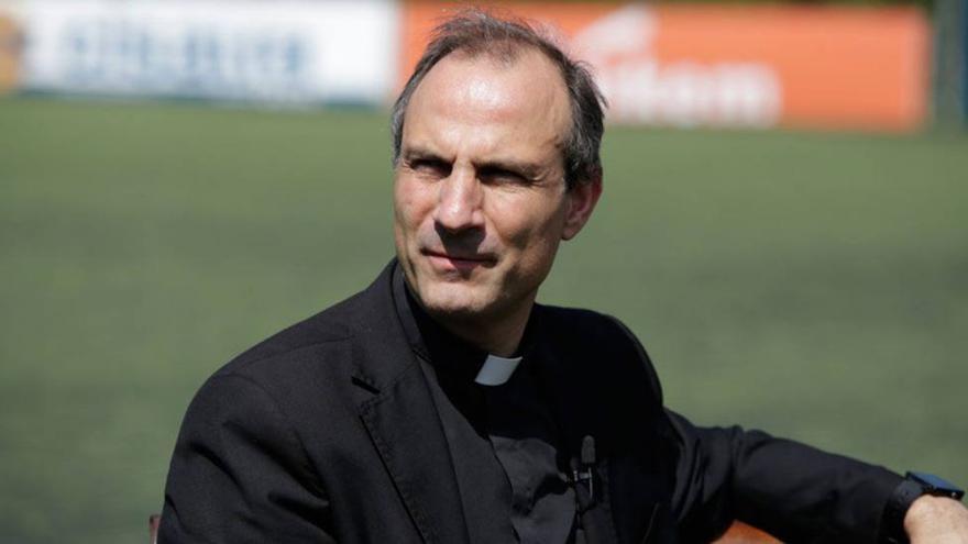 El relator para la causa de los Santos en el Vaticano abre el curso de la Facultad de Teología de Vitoria