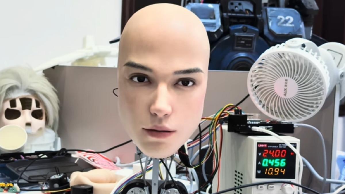 La cabeza robótica Origin M1 de la compañía china AheadForm.