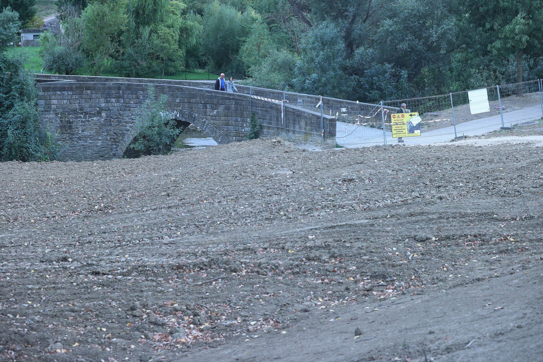 Fotos de la visita a las obras del parque de la Nopalera de Burlada