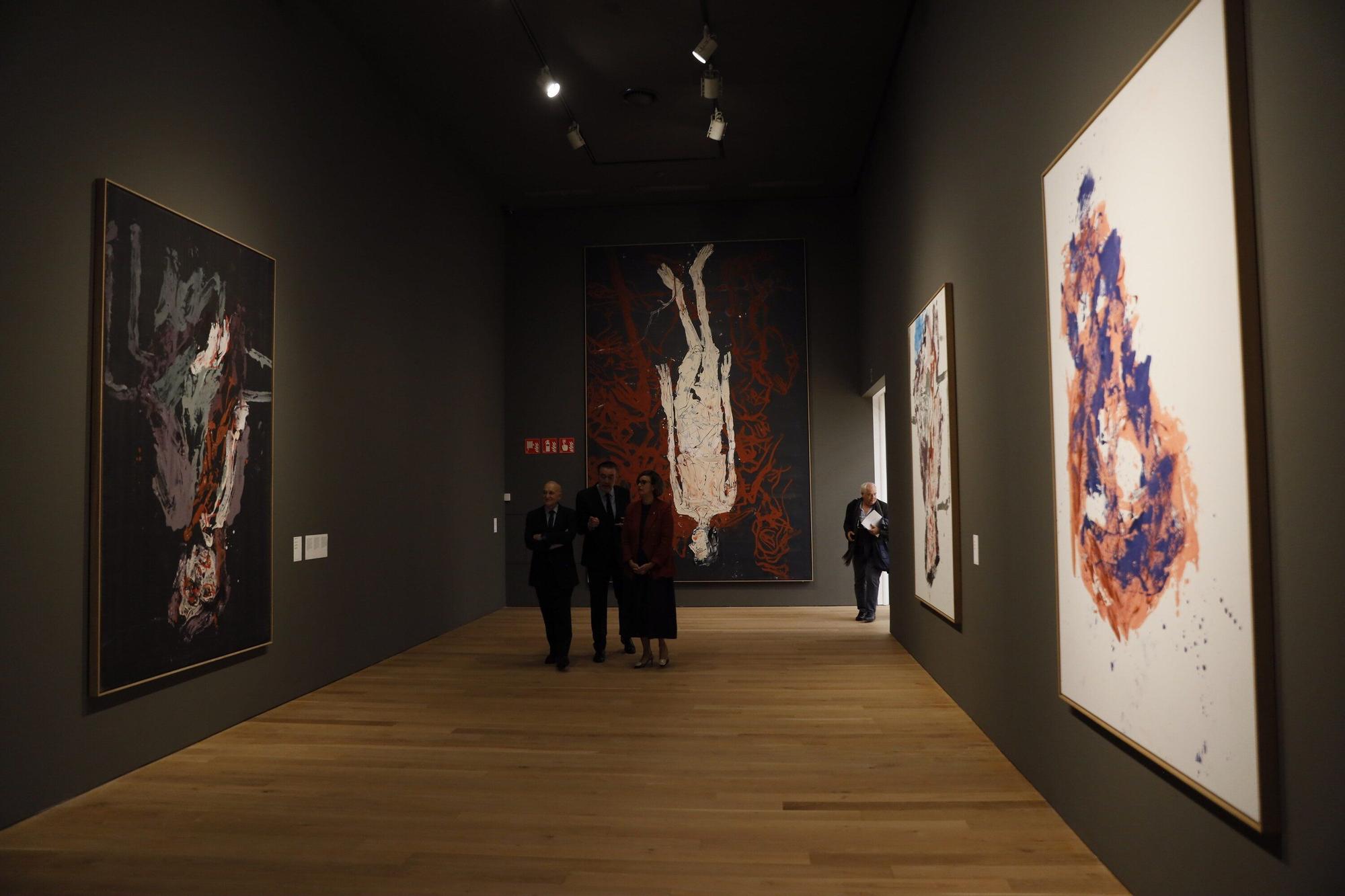 El edificio moderno del Bellas Artes reabre con Baselitz, el artista que decidió pintar el mundo al revés
