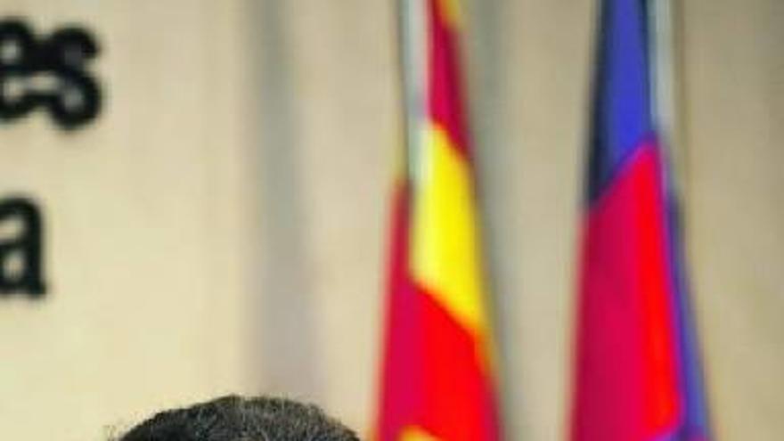 Laporta durante la multitudinaria rueda de prensa de ayer.