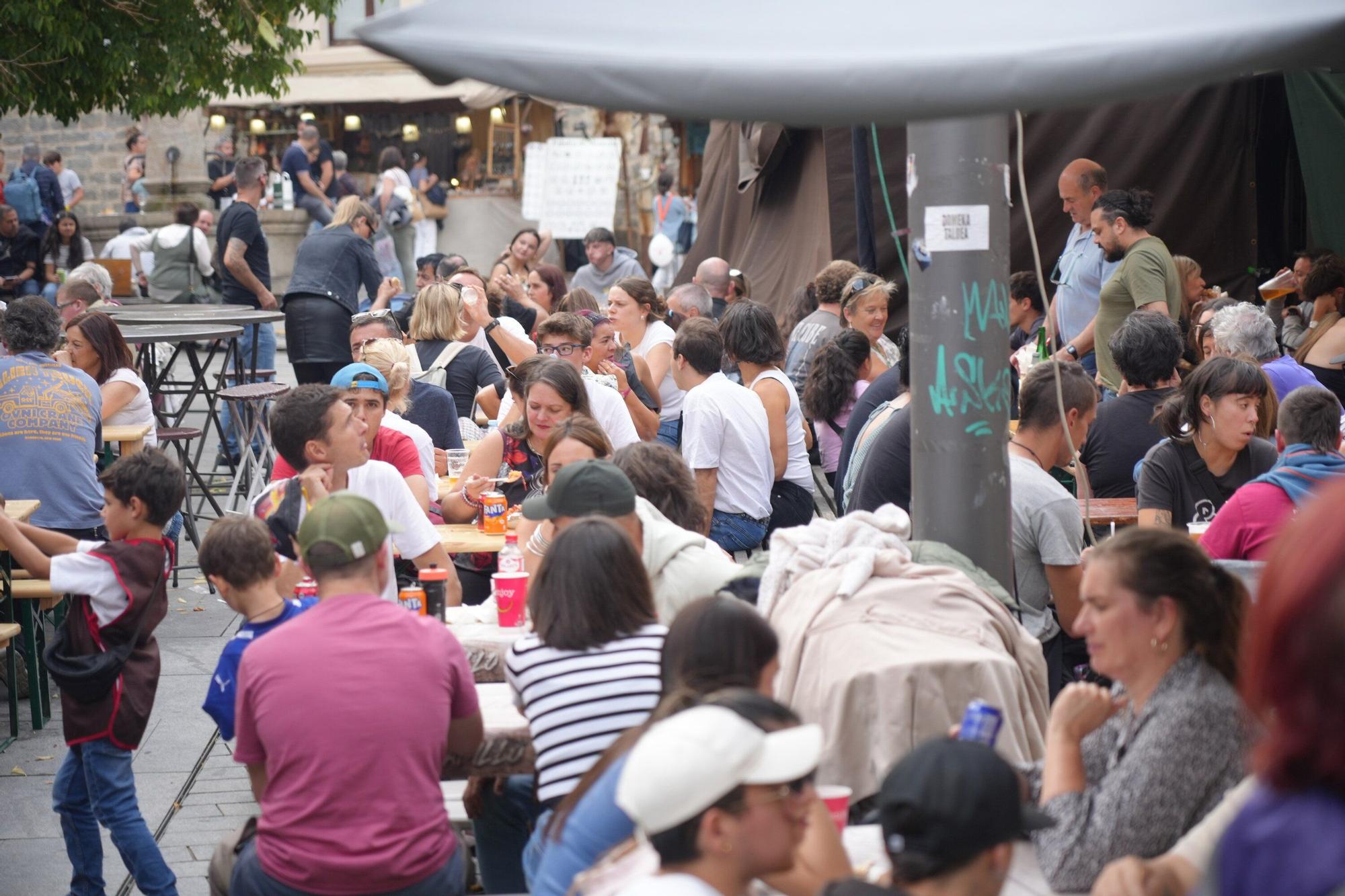 En imágenes: Domingo, último día del mercado medieval de Vitoria-Gasteiz