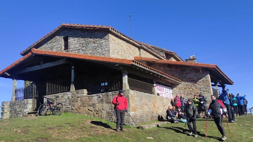 Balmaseda celebra San Sebastián en la ermita del monte Kolitza