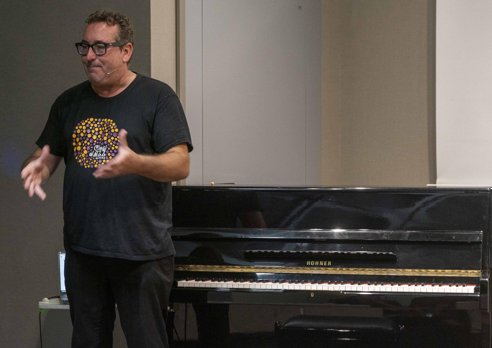 En imágenes: Pablo Mazuecos fue el encargado de dar la segunda conferencia del ciclo Jazz for Innovation by Hibridalab