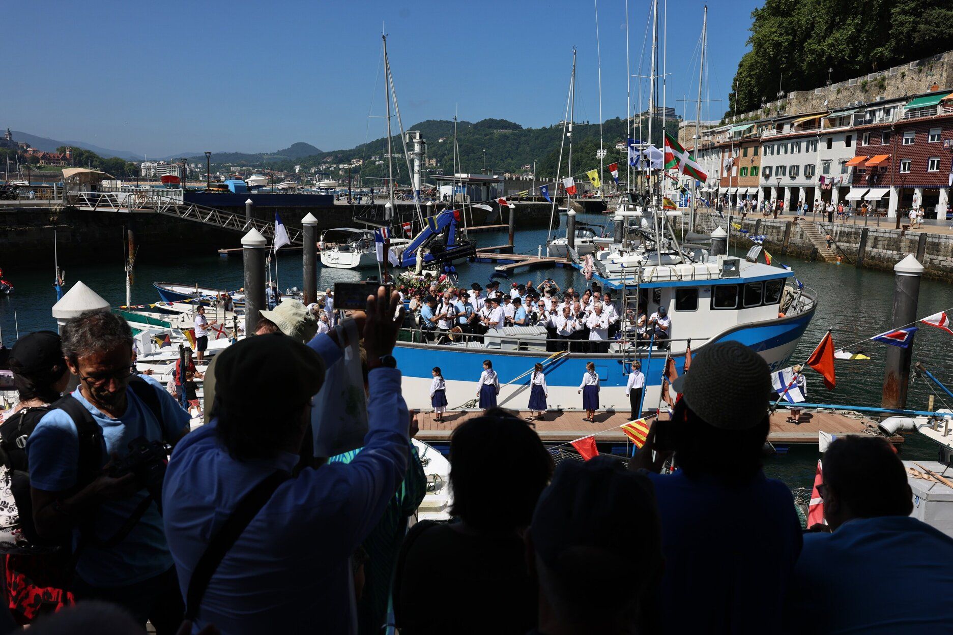 La procesión virgen del Carmen en el Barco Isturiz