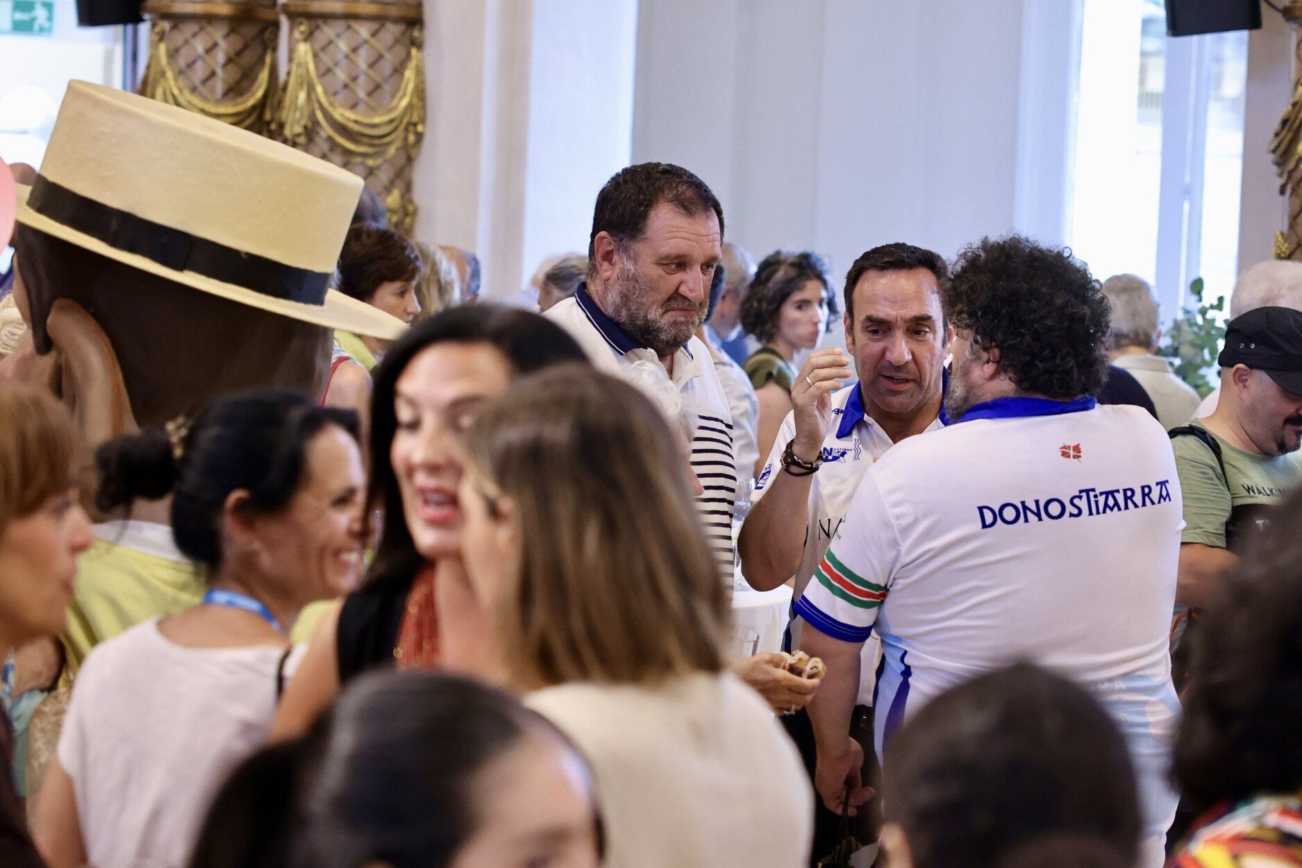 Goia recibe a las autoridades y agentes sociales