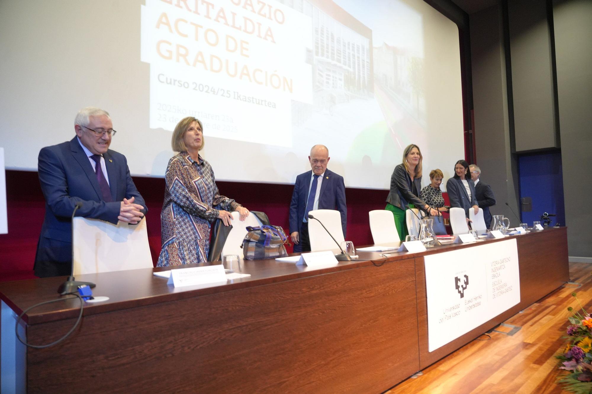 En imágenes: Graduación del curso 2024-2025 en la Escuela de Ingeniería de Vitoria-Gasteiz
