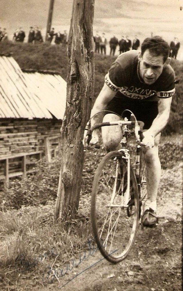 Imagenes del I Premio Gure Bide de Ciclocross celebrado en Elgoibar en 1960