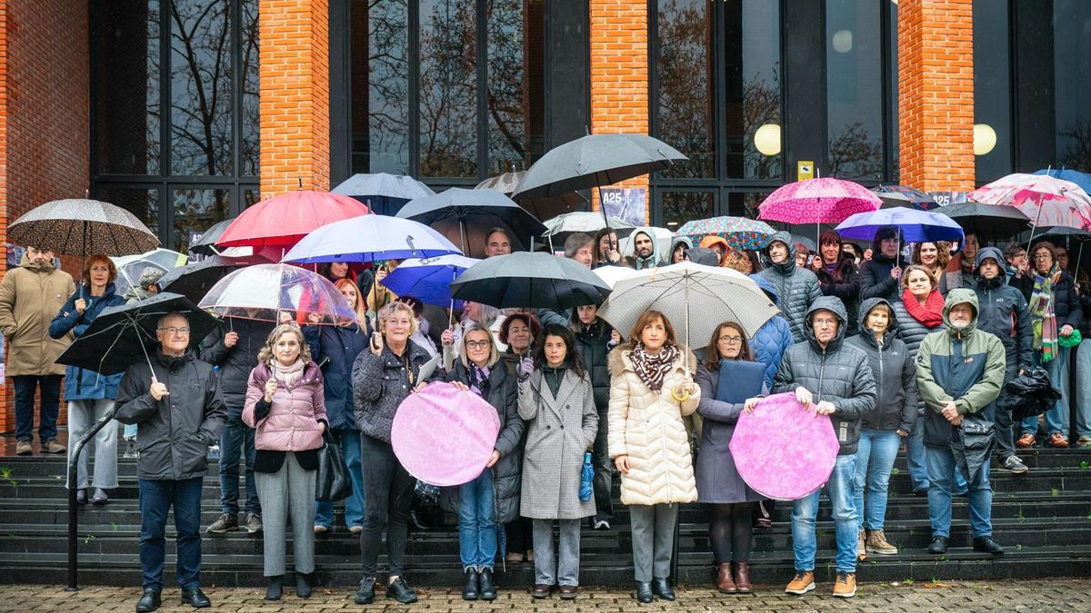 Concentración en la Facultad de Letras de la EHU de Vitoria-Gasteiz