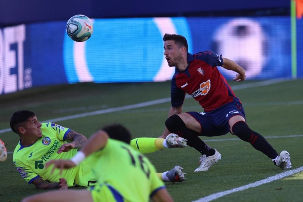 Imágenes de la primera parte del Osasuna- Getafe en El Sadar