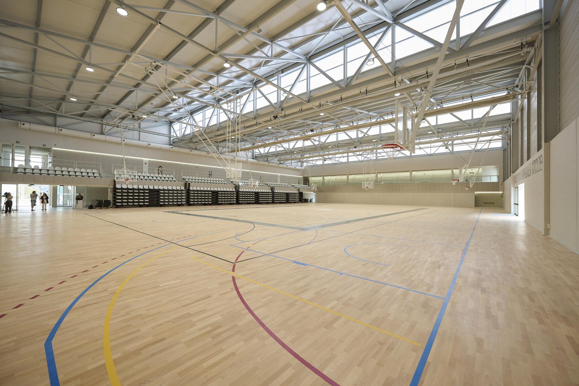 Fotos del nuevo polideportivo de Valle de Egüés