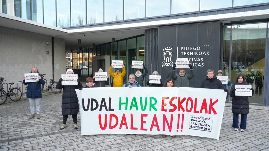 450 firmas apoyan mantener la gestión municipal de las escuelas infantiles