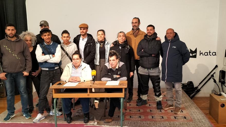 Negu Gorriak denuncia la "deportación injusta" de un joven residente en Pamplona y las 'citas trampa' a migrantes