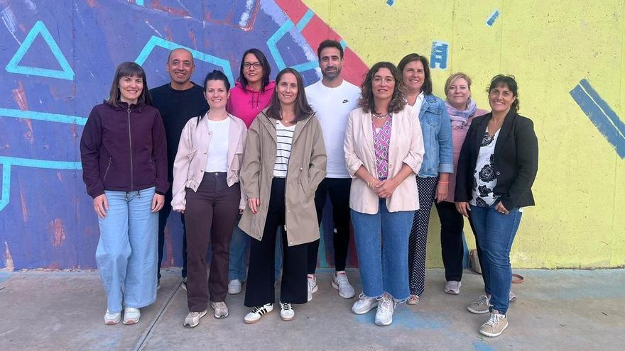 Crean una asociación en Navarra para retrasar el uso del móvil en adolescentes: &quot;Están regalando smartphones en la comunión&quot;