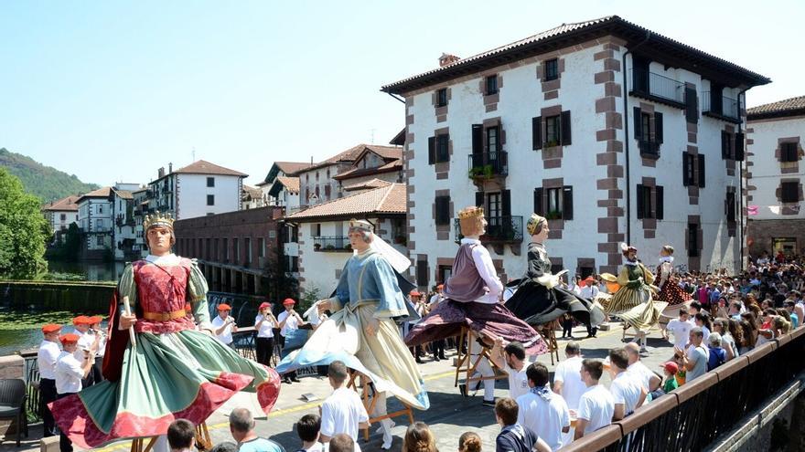 75 años de los primeros gigantes
