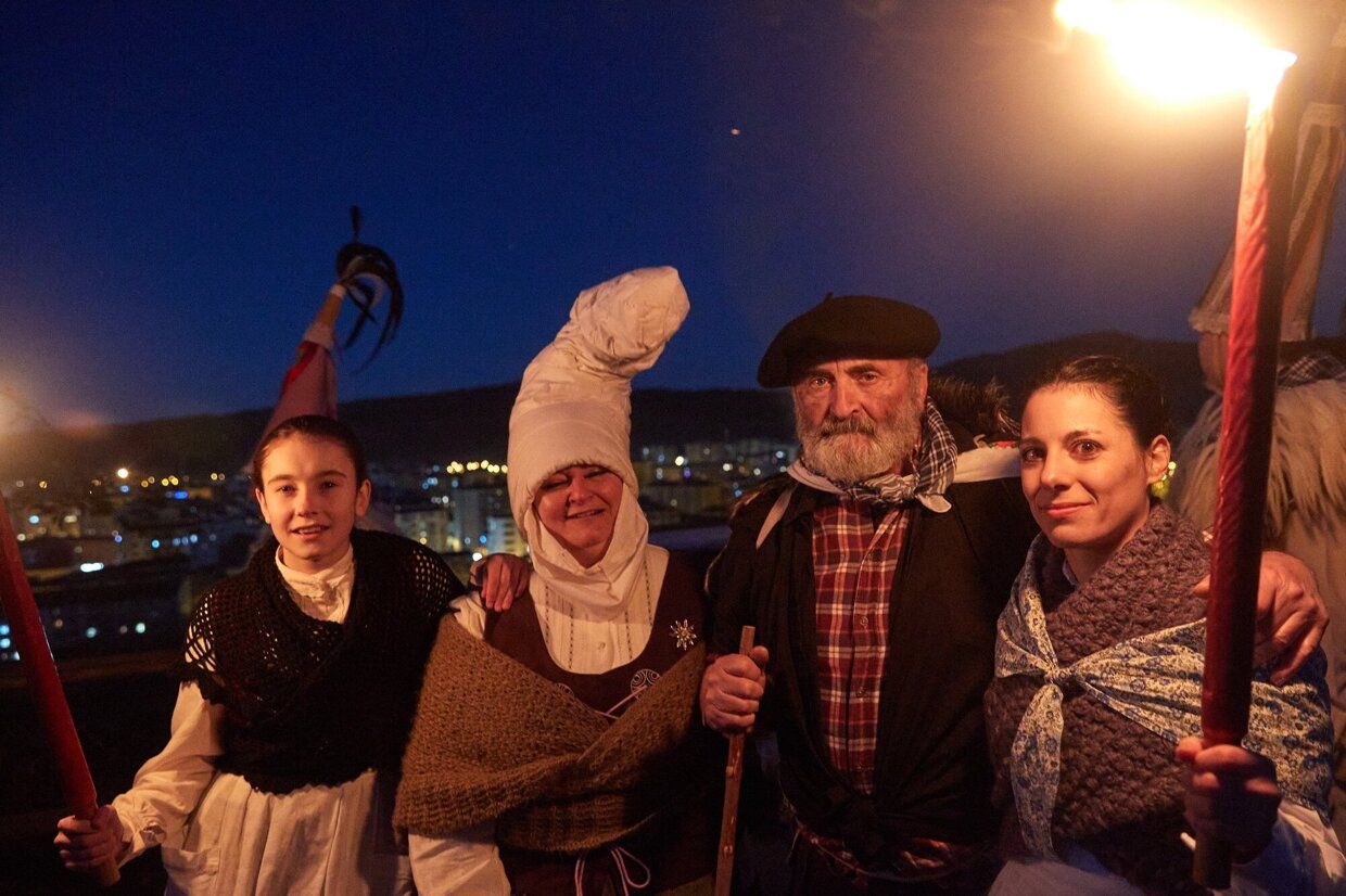 Burlada recibe a Olentzero y Mari Domingi