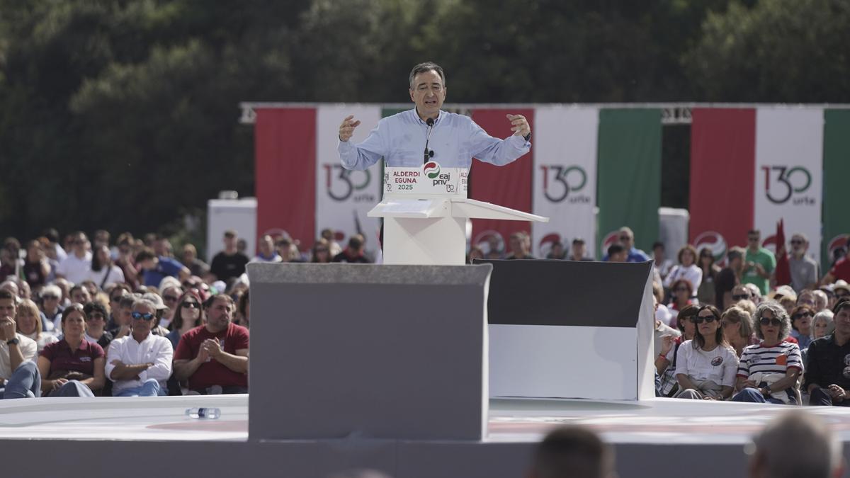 Aitor Esteban, durante su intervención