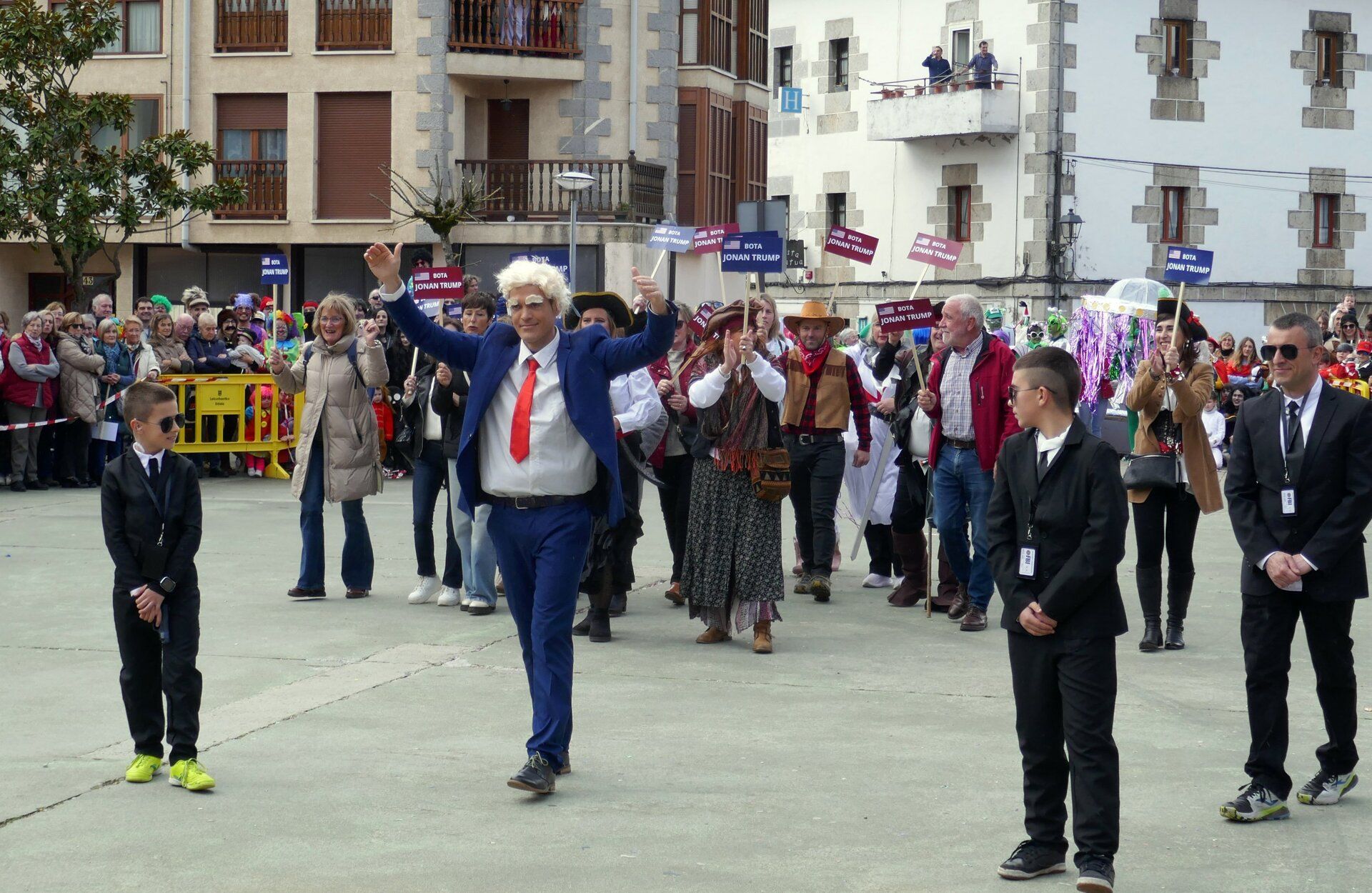 La magia del carnaval transforma Lekunberri