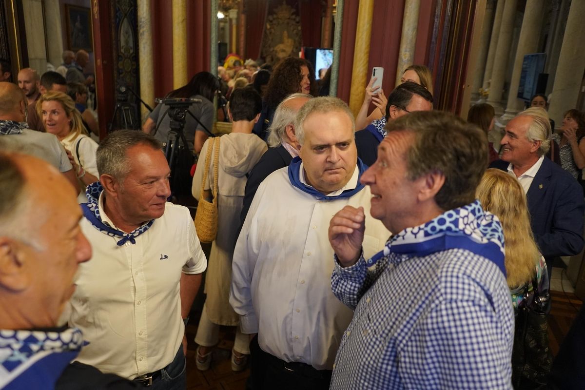 Recepción a la sociedad bilbaina en el Ayuntamiento de Bilbao