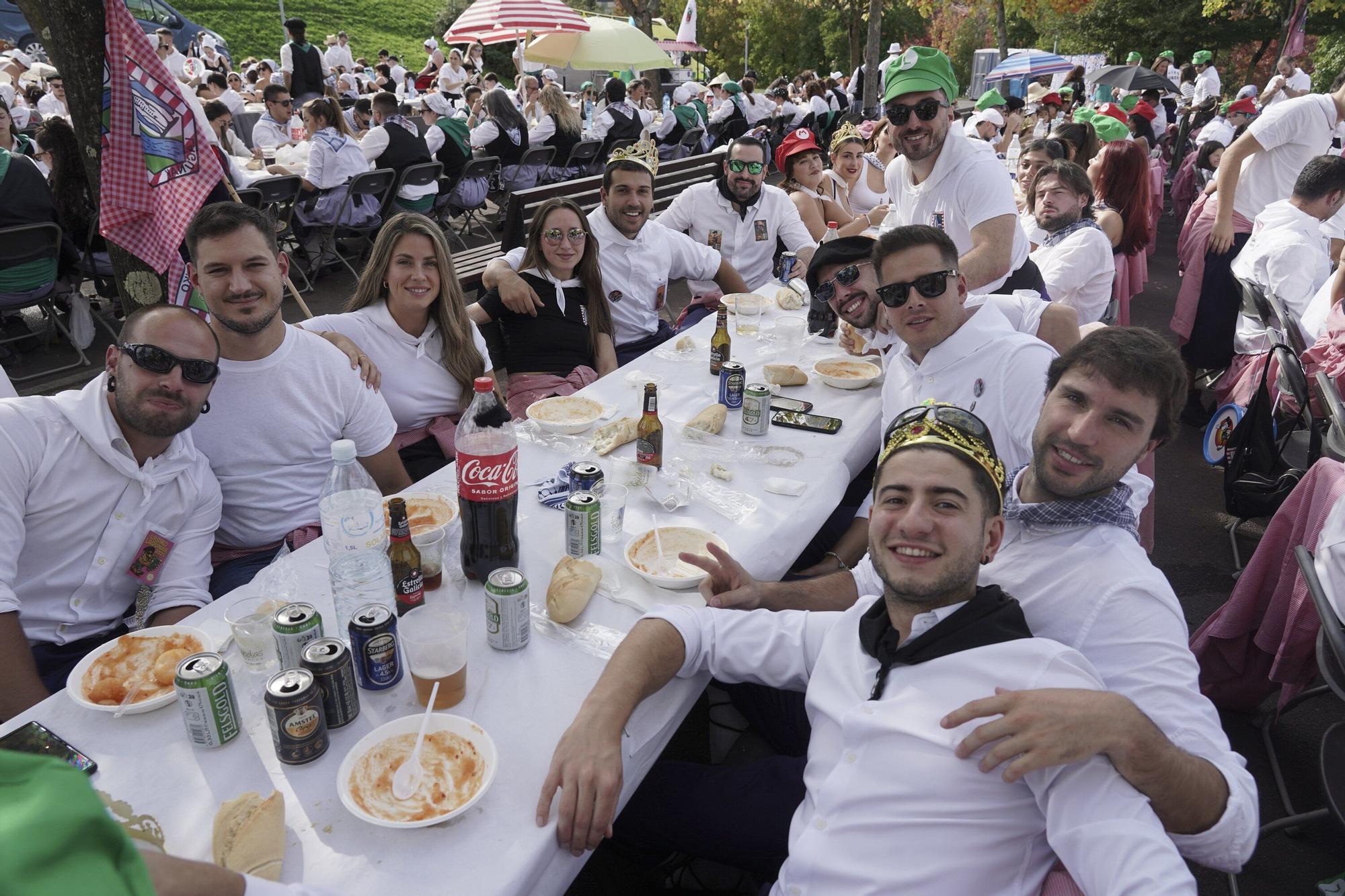 Más de 3.600 personas en la comida de cuadrillas de Basauri: “Es es indescriptible, se nos está yendo de las manos”