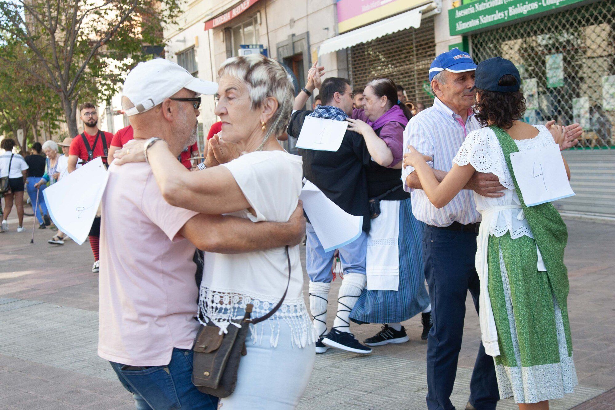 En imágenes: Las cuadrillas vuelven a tomar protagonismo con sus actividades en fiestas de 'La Blanca'