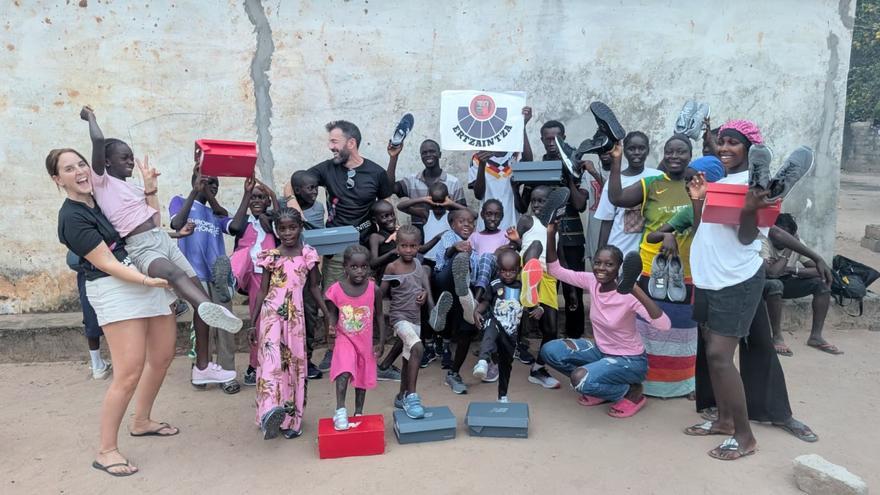 El material decomisado a un grupo criminal en Álava acaba en Gambia gracias a la Ertzaintza