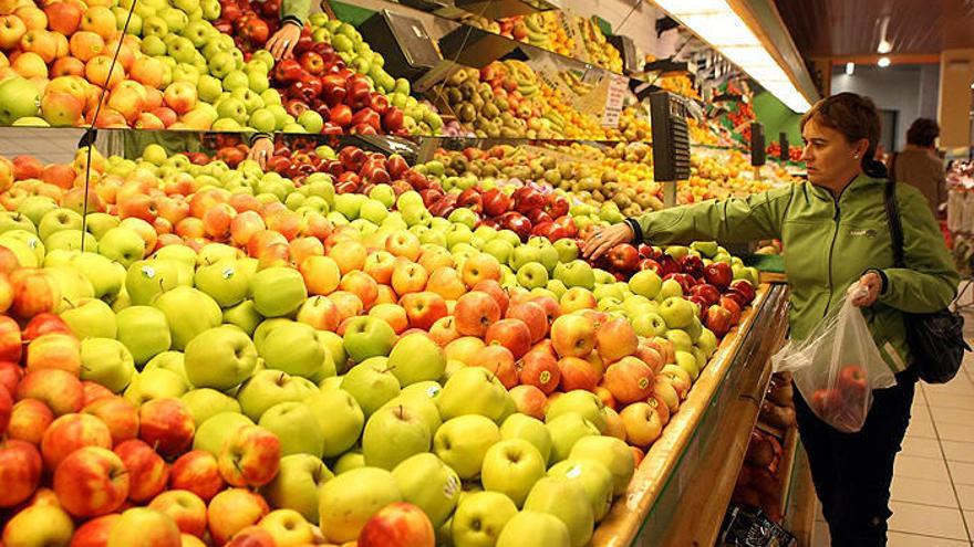 El 28% de los españoles dispone de entre 10 y 100 euros al mes para consumir tras cubrir sus gastos
