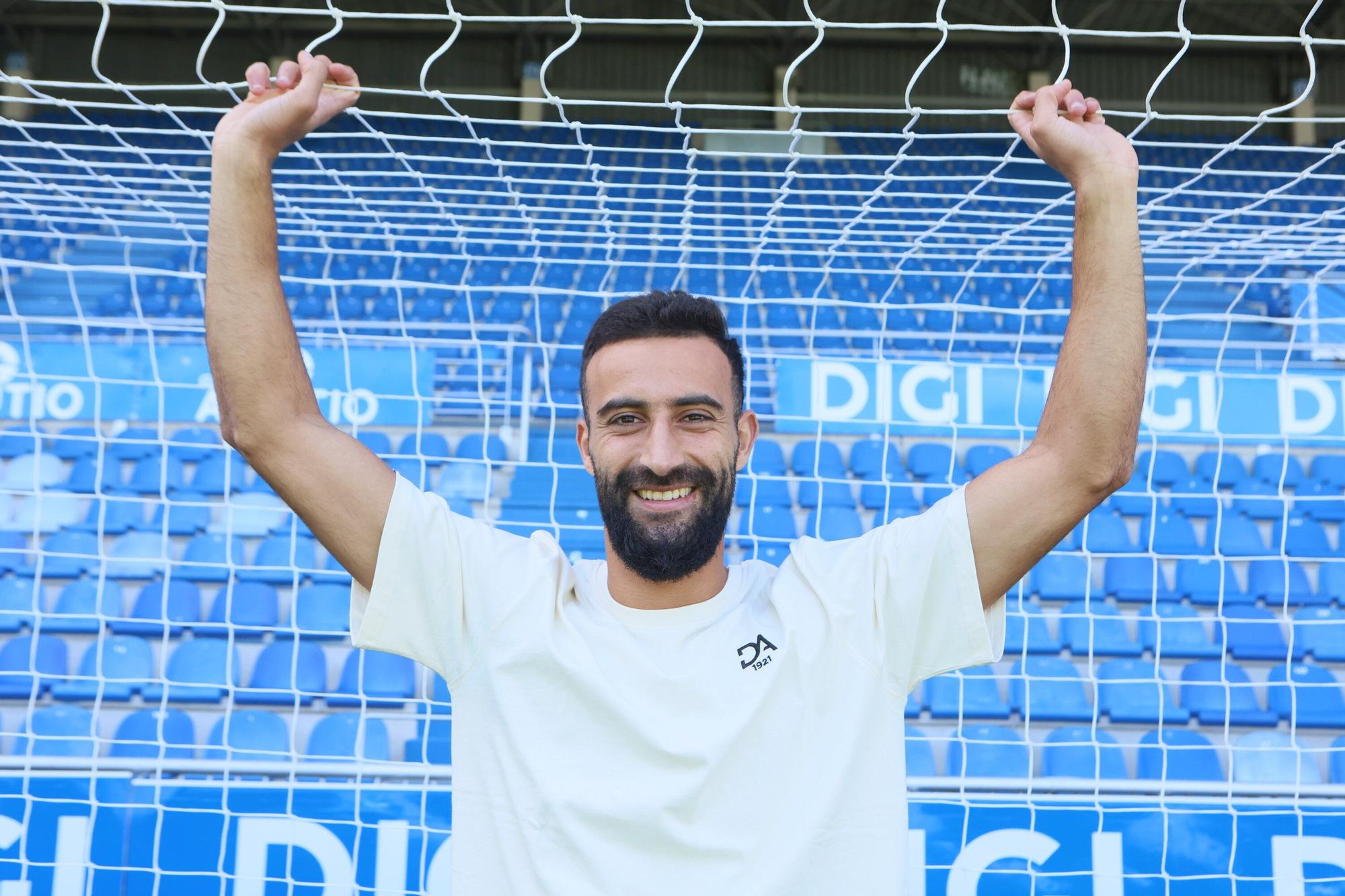 En imágenes: Entrevista al jugador del Alavés Abde Rebbach