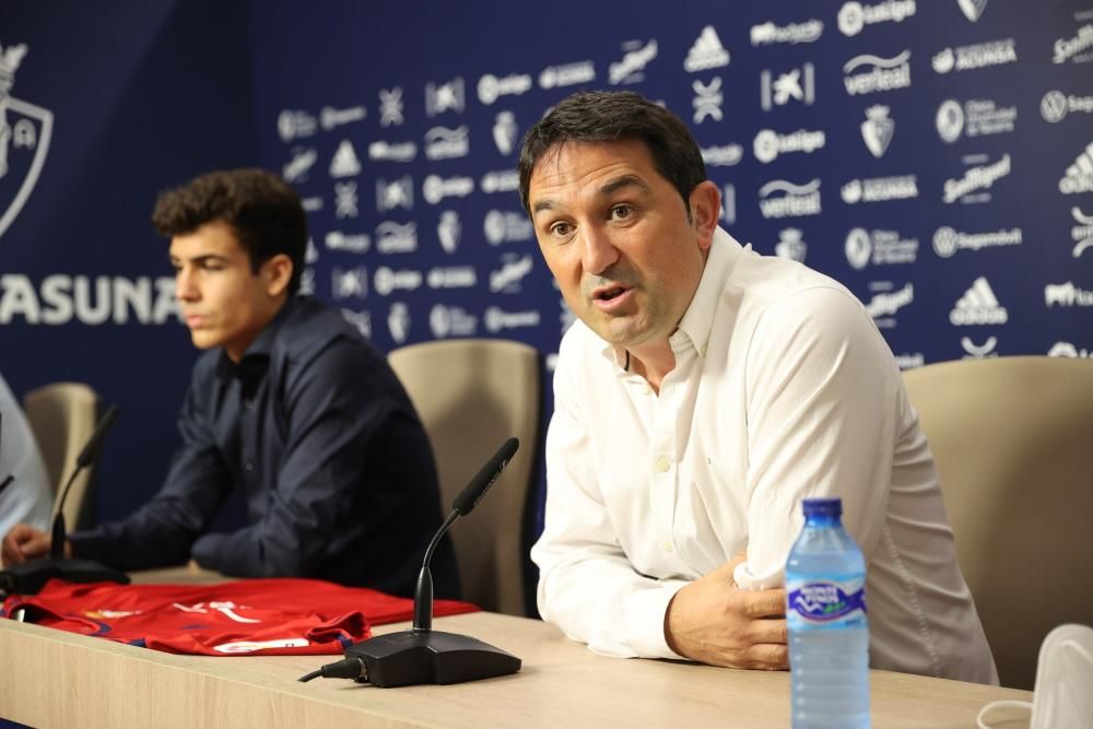 Presentación Manu Sánchez como jugador de Osasuna