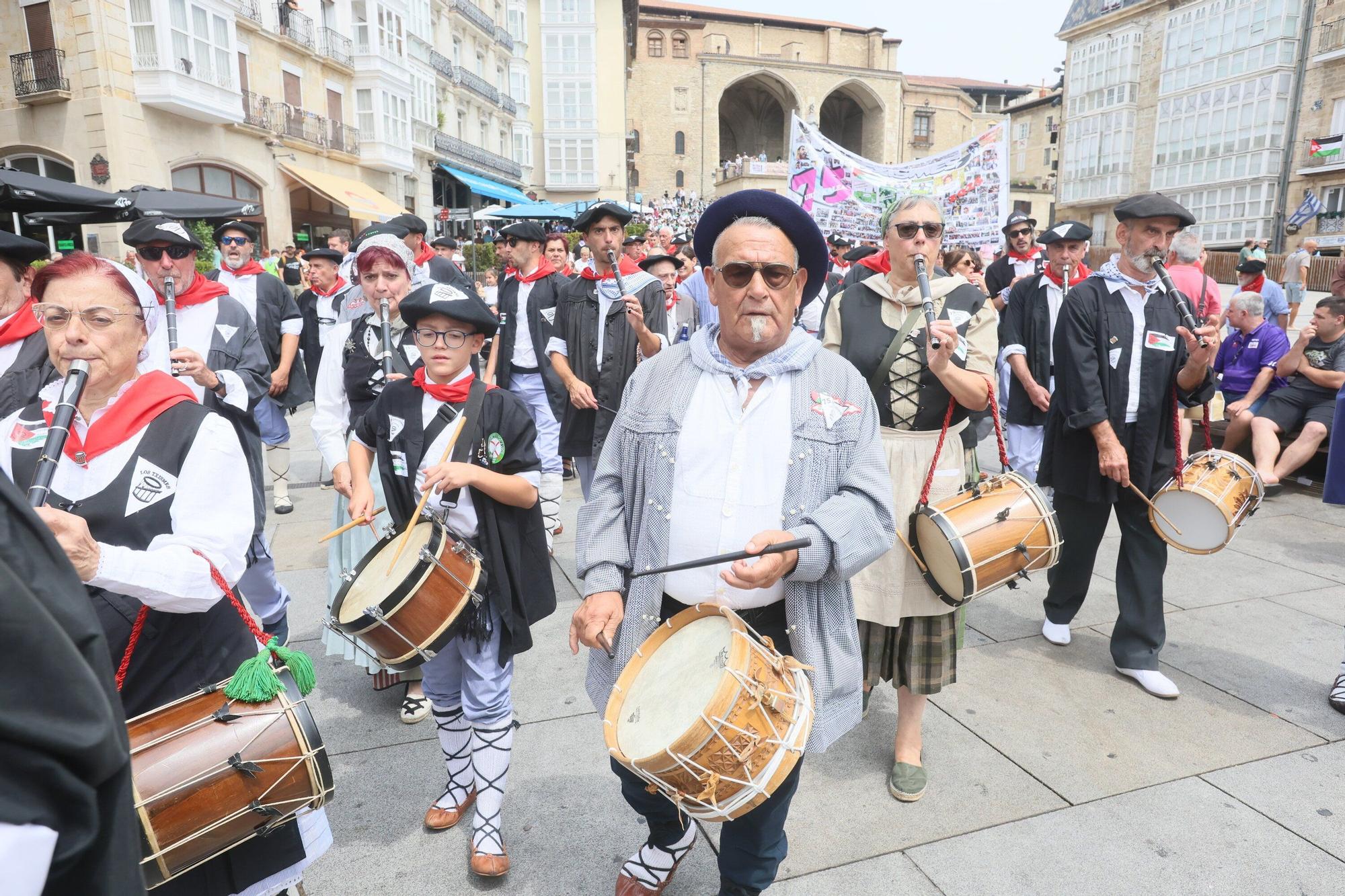 En imágenes: La fiesta continúa en las calles de Gasteiz este 6 de agosto