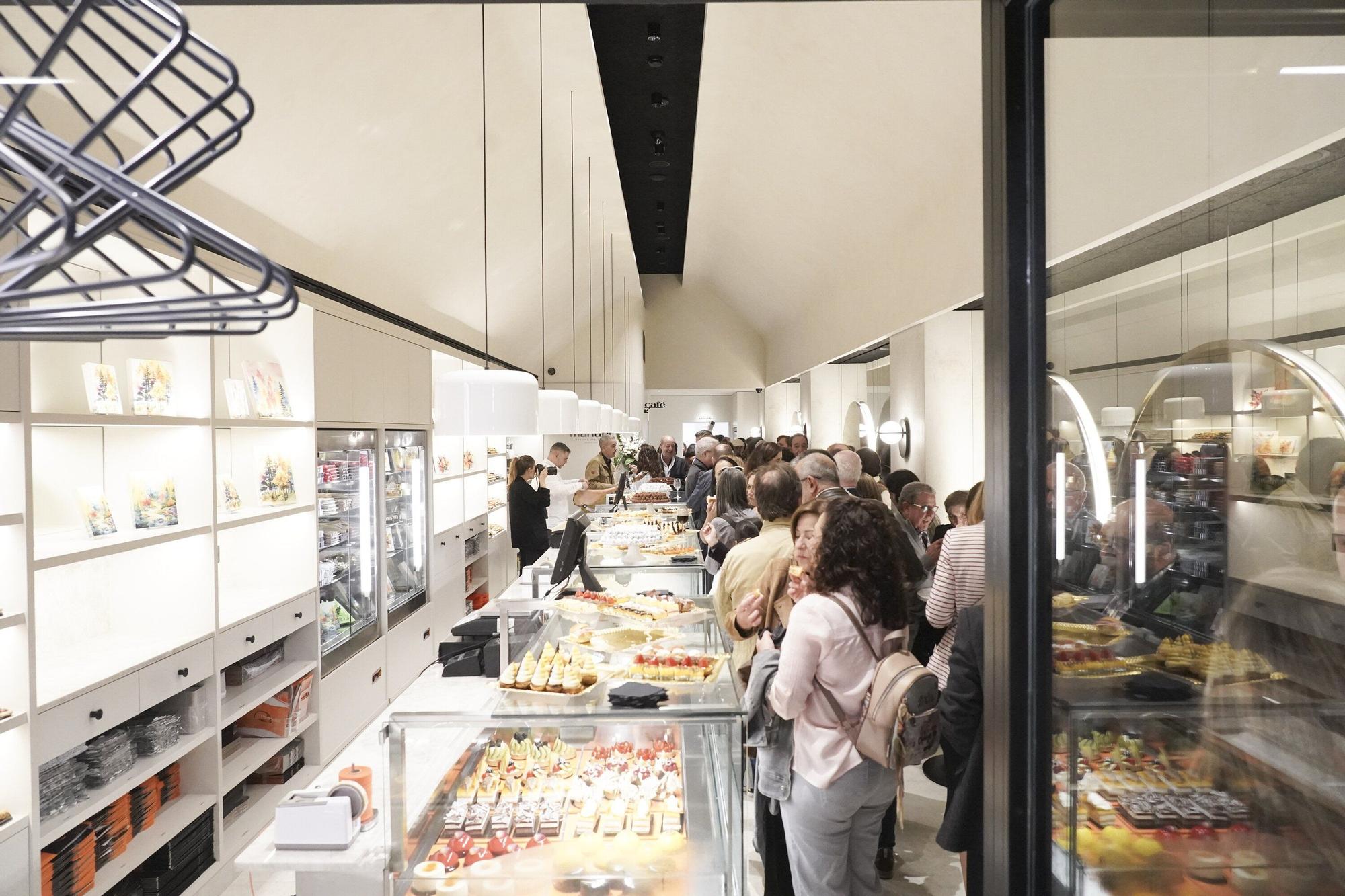 En imágenes: Don Manuel inaugura una nueva pastelería