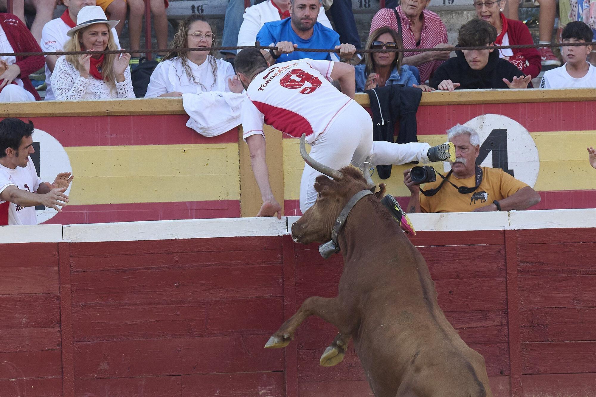 Concurso de recortadores con anillas