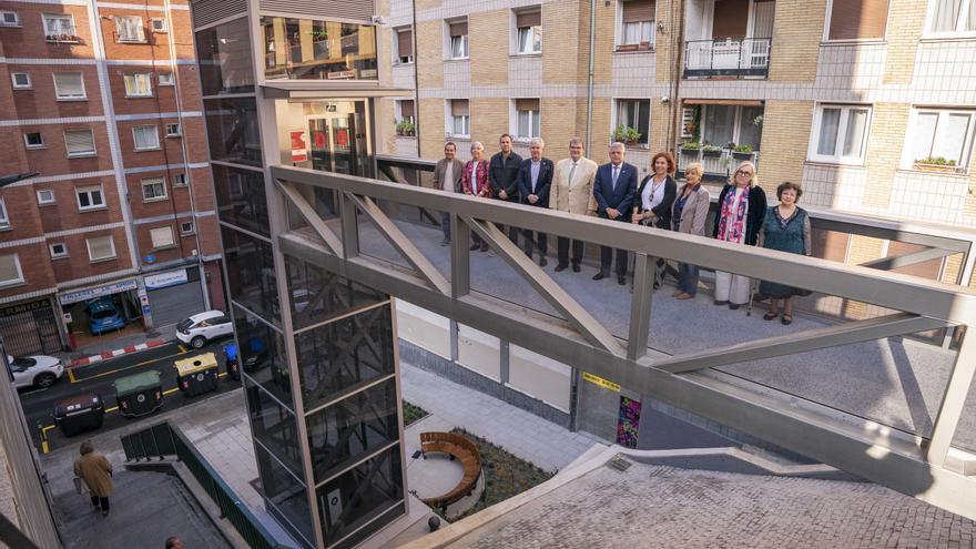 Un nuevo ascensor cose las calles Iturribide y Fika en Bilbao
