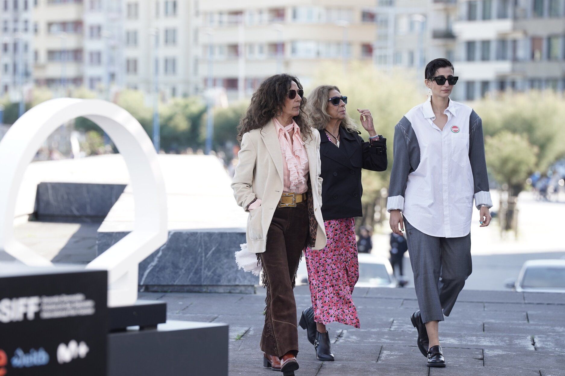 Rosario, Lolita y Alba Flores