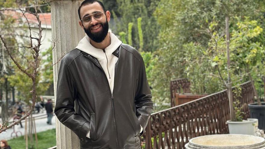 Qasem Budair palestinarrak Zisjordaniatik defendatu du doktore tesia EHUn