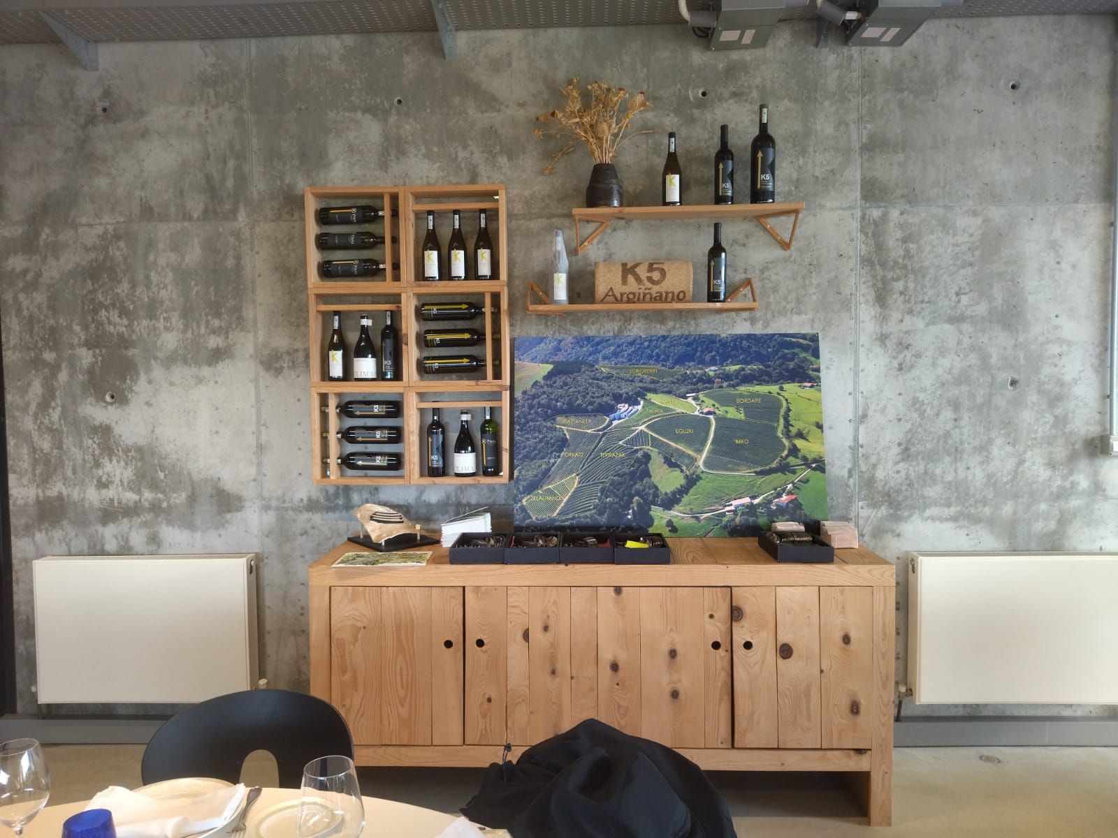 Interior de la bodega K5.