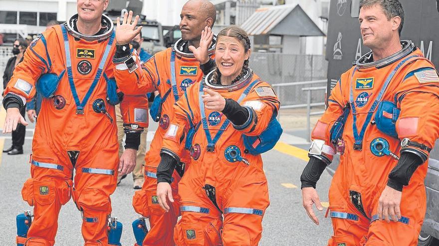 Donald Trump busca oxígeno en la Luna