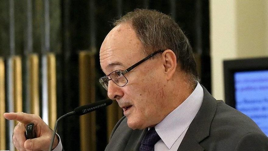 Linde insta a &quot;poner atención&quot; sobre un &quot;mayor riesgo&quot; asumido por los bancos para ganar rentabilidad